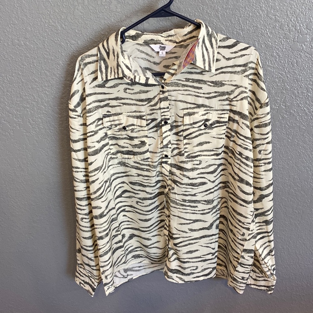 NWT zebra print button down top